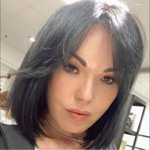 Meet your Posher, Yelena